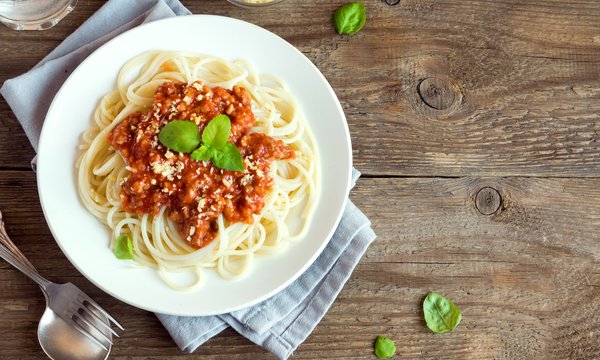 Härkäpavuilla höystetty bolognaisekastike