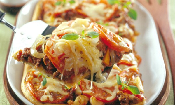 Pizza Bolognese